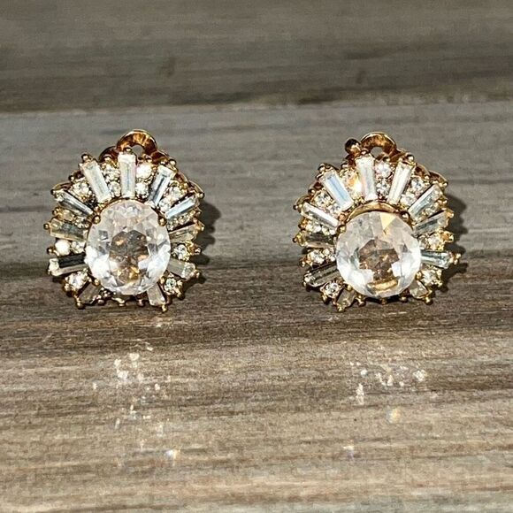 True Decadence Oval Vintage Rhinestone Clip Earrings Gold Tone Chunky Embellish - Picture 2 of 8